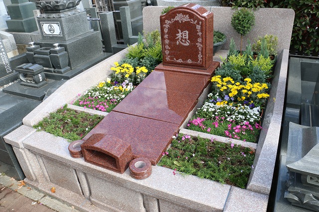 所沢狭山ヶ丘霊園　ガーデニング型樹木葬「フラワージュ」
