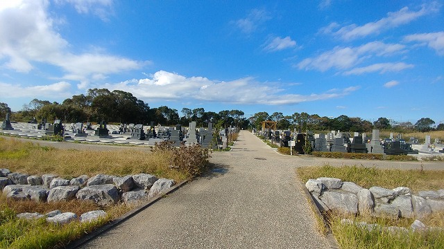 豊橋市営　梅田川霊苑01