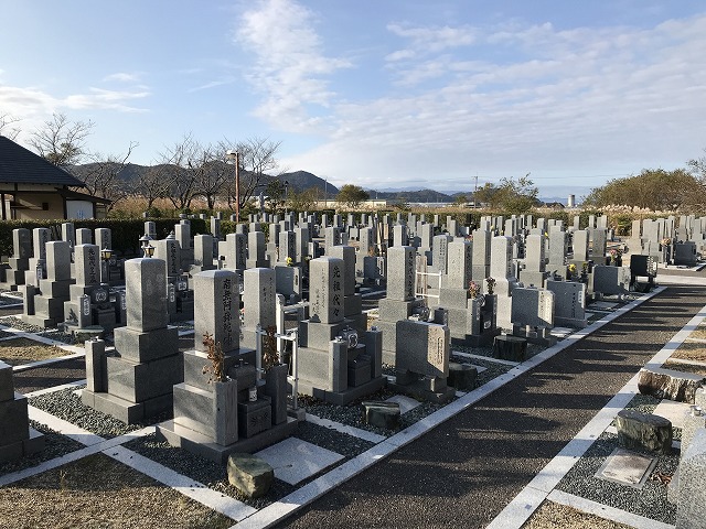 近江八幡市営　安土墓地公園