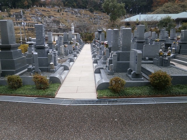 壺阪山霊園01
